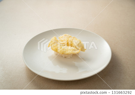 Sea bream tempura sushi 131663292