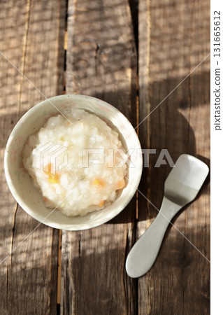 咀嚼階段寶寶五倍米粥 - 9個月寶寶輔食 咀嚼階段寶寶五倍米粥 - 9個月寶寶輔食 131665612