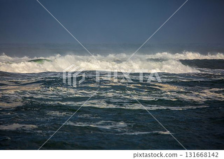 Rising sea of the Japan Sea 131668142
