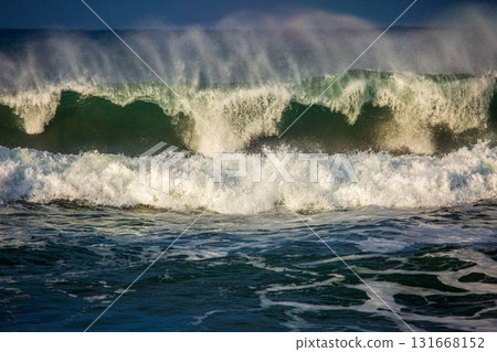 Rising sea of the Japan Sea 131668152