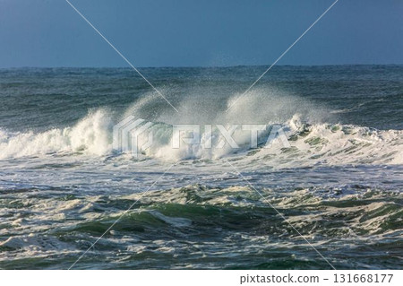 Rising sea of the Japan Sea 131668177