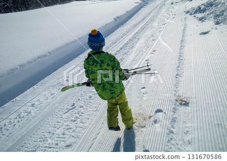 skiing, younger, baby boy 131670586