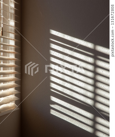 Light and shadow through the blinds | Sunlight in a quiet room 131672808