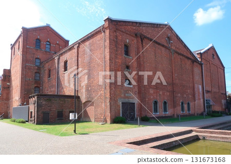 Handa Red Block Building 131673168