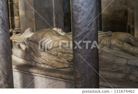 Recumbent statue of king Henri 2 in basilica of saint denis  France 131674462