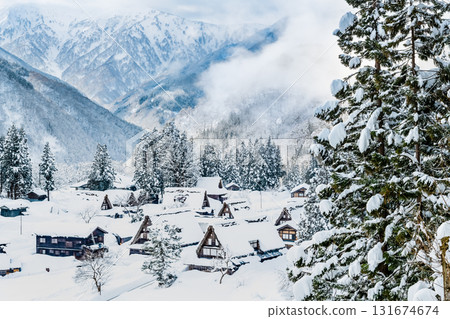 五箇山：晴朗雪天的相倉合掌村 131674674