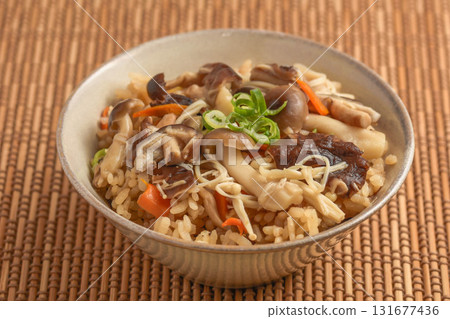 秋味蘑菇飯 秋味蘑菇飯 131677436