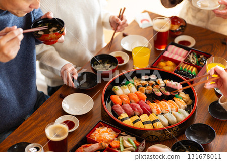 New Year's dinner with my family and grandma who returned home 131678011