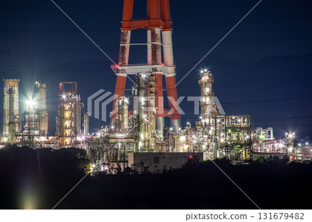 Night view of Yokkaichi's factories (Shiohama area seen from Yaizu Pier, Showa Yokkaichi Oil) Night view of Yokkaichi's factories (Shiohama area seen from Yaizu Pier, Showa Yokkaichi Oil) 131679482