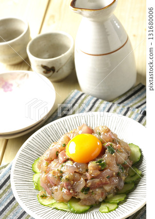 西班牙鯖魚韃靼和清酒 西班牙鯖魚韃靼和清酒 131680006