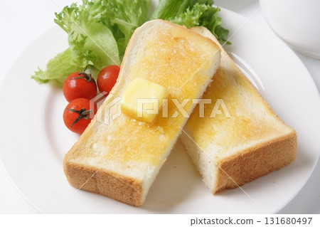 早餐吃奶油吐司 早餐吃奶油吐司 131680497