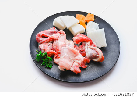 Beef tendon and vegetables 131681857