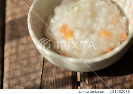 咀嚼階段寶寶五倍米粥 - 9個月寶寶輔食 咀嚼階段寶寶五倍米粥 - 9個月寶寶輔食 131682086