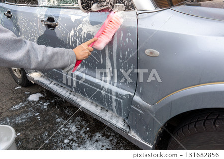 雪路行駛後洗車 131682856