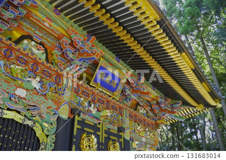 瑞鳳殿：主殿色彩絢麗的雕刻與金箔裝飾 131683014