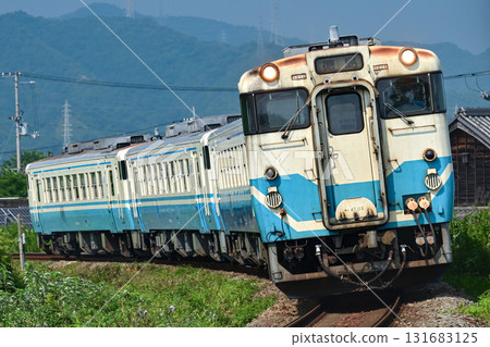 Kotoku Line additional trains 4-7 131683125