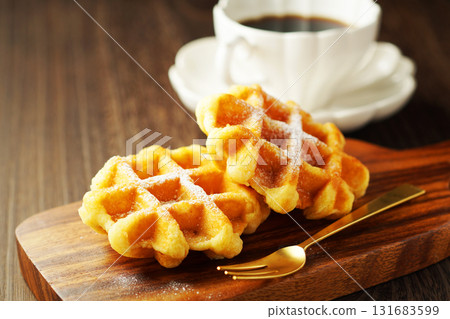 比利時華夫餅和咖啡 131683599