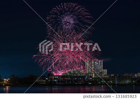 Fukuoka Higashi Ward Fireworks Festival seen from the pier 131685923