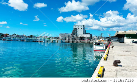 Port Town, Naha City, Okinawa Prefecture, Japan Landscape, Popular Tourist Destination, View of the Sky, Sea, Bridge, and Ships 131687136