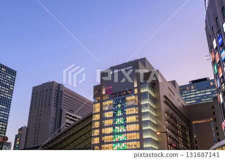 大阪站週邊的聖誕彩燈（大阪市北區梅田） 131687141
