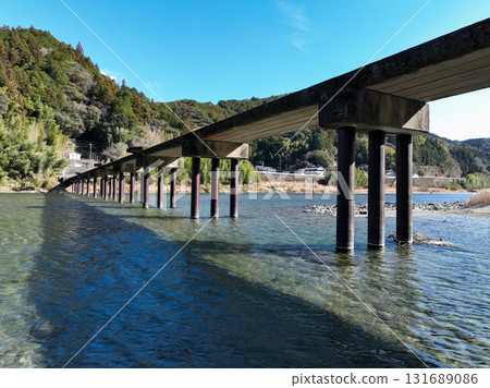 Nagoeya Submerged Bridge seen from above in Ino Town, Kochi Prefecture 131689086