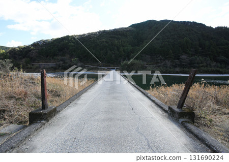Kataoka Submerged Bridge, Ochi Town, Kochi Prefecture Kataoka Submerged Bridge, Ochi Town, Kochi Prefecture 131690224