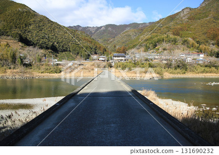 Kataoka Submerged Bridge, Ochi Town, Kochi Prefecture Kataoka Submerged Bridge, Ochi Town, Kochi Prefecture 131690232