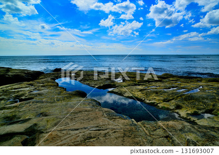 湘南海岸、相模灣和稻村崎公園的秋日白雲 湘南海岸、相模灣和稻村崎公園的秋日白雲 131693007
