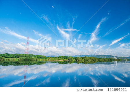 大阪府淀川的秋日風景，從左岸枚方市到右岸高槻市 131694951