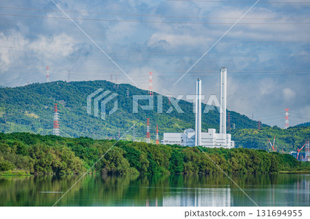 大阪府高槻市淀川的秋景 131694955