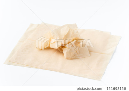 白色背景的竹薄紙 白色背景的竹薄紙 131698136