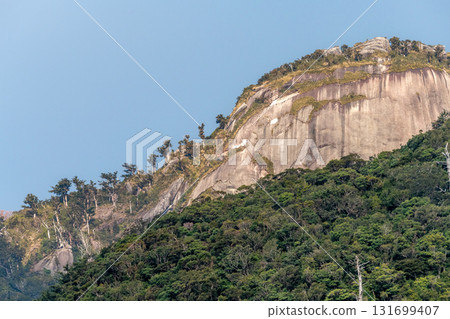 屋久島，世界遺產，神居住的巨大岩石山（冬季） 131699407