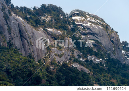 神明居住的巨大花崗岩山脈－世界遺產屋久島（冬季） 131699624