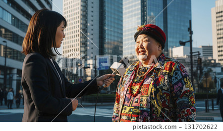 Street interview: Grandma in flashy clothes 131702622
