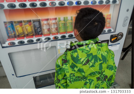 skiing, younger, baby boy 131703333