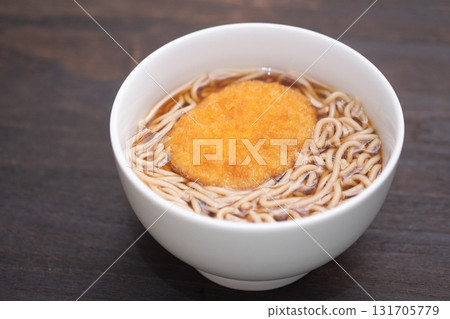 可樂餅蕎麥麵的圖片 可樂餅蕎麥麵的圖片 131705779