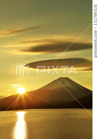 日本的黎明富士山和太陽 日本的黎明富士山和太陽 131706328