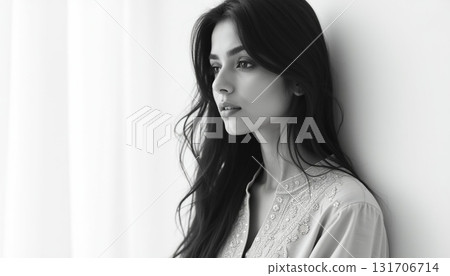 黑人和白人婦女 黑人和白人婦女 131706714