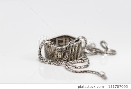 Delicate silver jewelry rings and chain 131707093