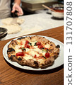 Pizza Margherita 131707808