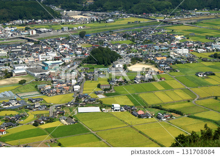View from the summit of Mount Kirikabu in Kusu Town, Oita Prefecture. Rural scenery and townscape of the Kusu Basin. 131708084