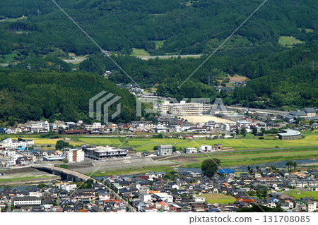 View from the summit of Mount Kirikabu in Kusu Town, Oita Prefecture. Rural scenery and townscape of the Kusu Basin. 131708085