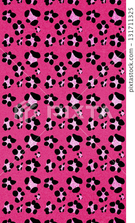平成少女風格！背景是可愛的豹紋圖案，配上鮮豔閃亮的粉紅色。 131711325