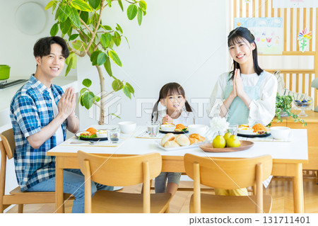 Family to dine at the dining room Family to dine at the dining room 131711401