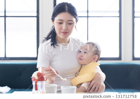 Mother and baby childcare 131712758