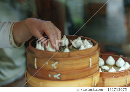 主廚現場手作上海小籠包 131713075