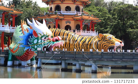 The Dragon and Tiger Pagodas is a temple located at Lotus Lake in Zuoying District.one of famous landmark in Kaoshiung.  131717233