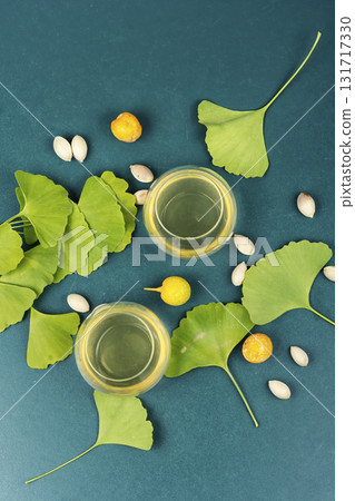 Ginkgo biloba green leaf 131717330