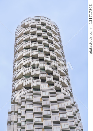 One Park Drive apartment building rising high in Canary Wharf, East London. 131717808