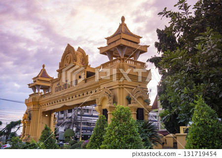 THAILAND UTTARADIT LAPLAE CITY GATE 131719454